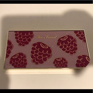 Too Faced Razzle Dazzle Berry Eyeshadow Palette